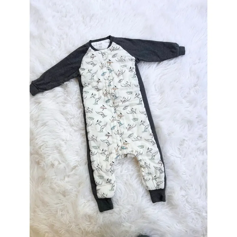 Nest Design Footed Sleep Sack Gray and White